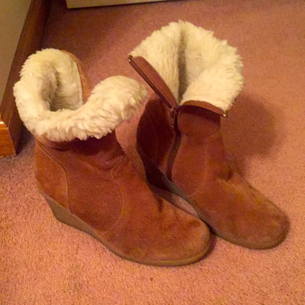 Suede Camel Booties Sherpa lined